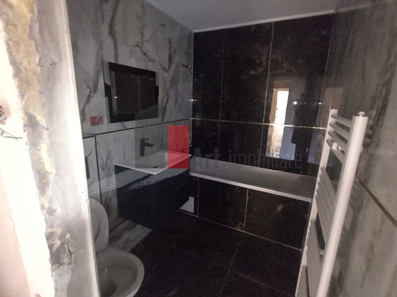 Sos. Berceni - Spiru Haret vanzare apartament decomandat 3 camere