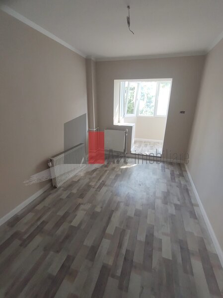 Sos. Berceni - Spiru Haret vanzare apartament decomandat 3 camere