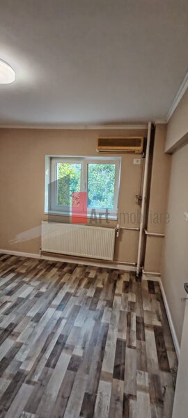 Sos. Berceni - Spiru Haret vanzare apartament decomandat 3 camere